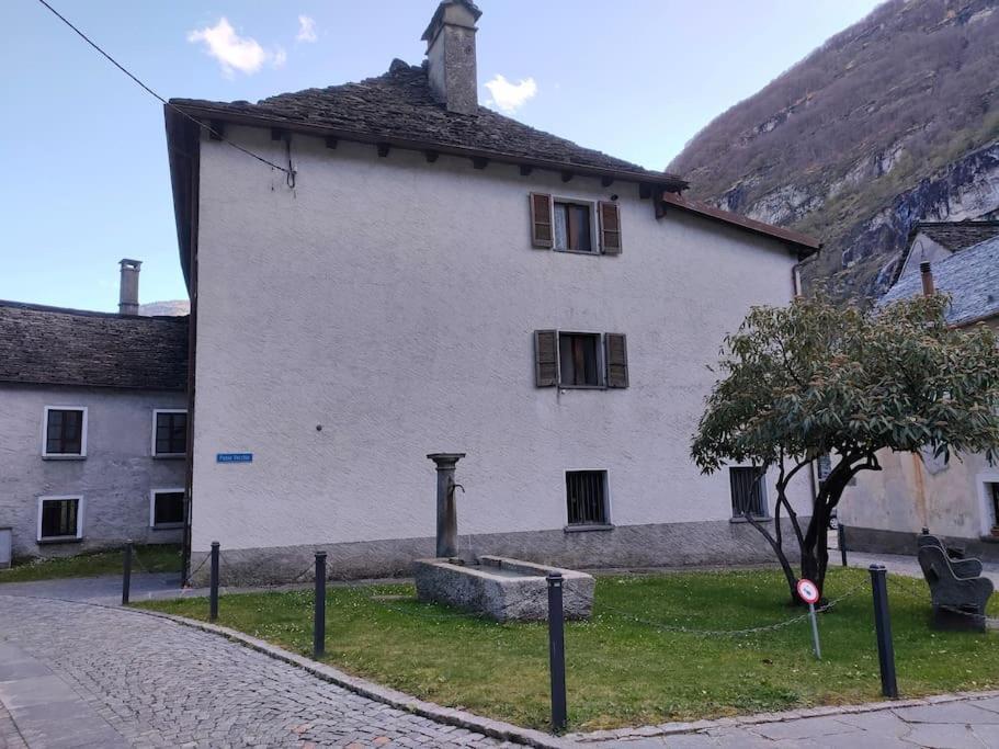 Апартаменты Armonia Edificio Storico Del 1563. Cevio Экстерьер фото
